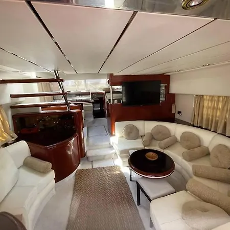 Yacht In Yalikavak Hotel en barco