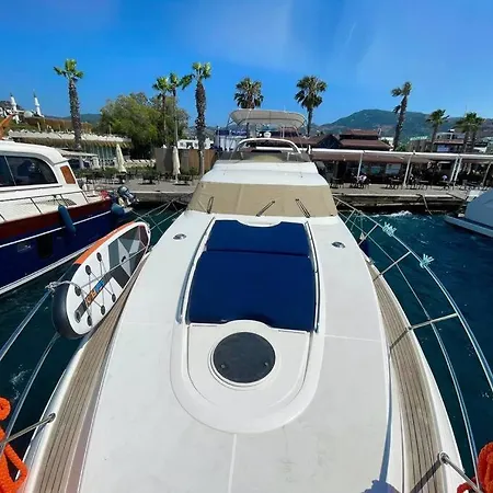 Hotel en barco Yacht In Yalikavak